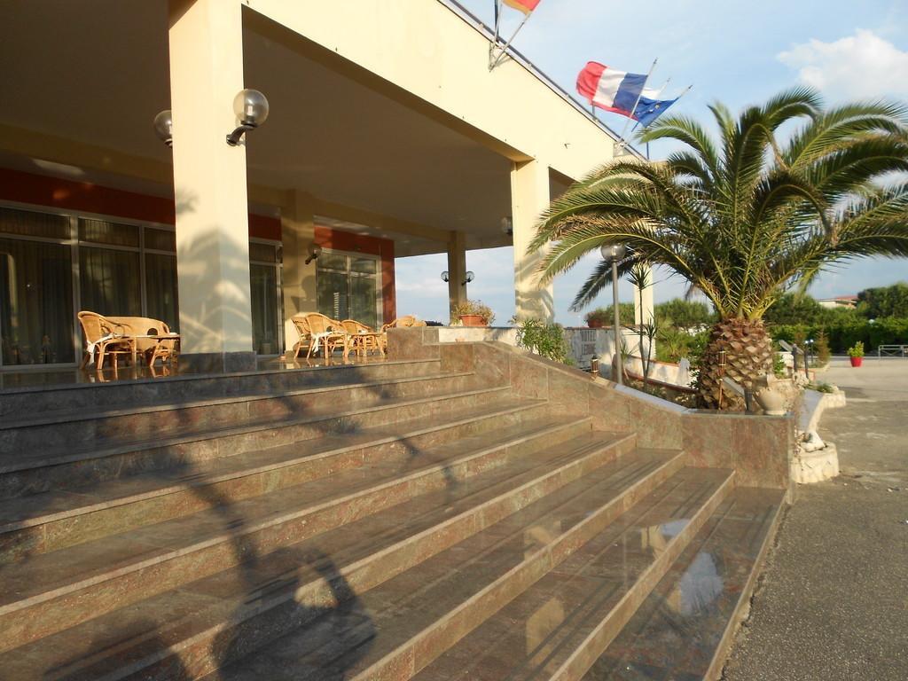 Hotel Le Dune Lago Patria Exterior foto